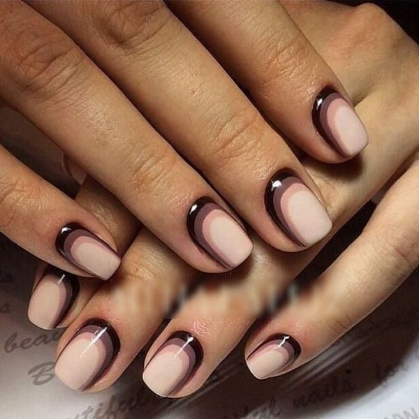 beżowy manicure beżowo-brązowy manicure