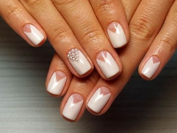 beżowy manicure beżowo-brązowy manicure