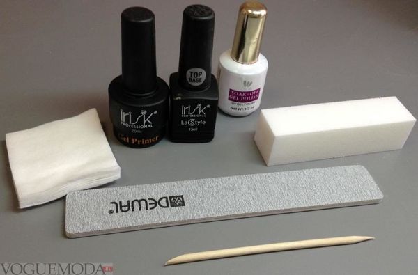 beżowy manicure beżowy manicure