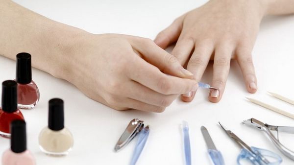 beżowy manicure beżowy manicure