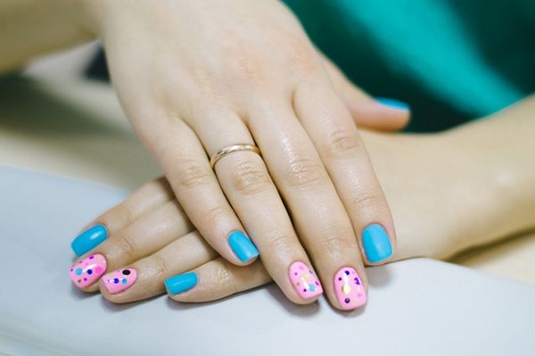 beżowy manicure beżowy manicure