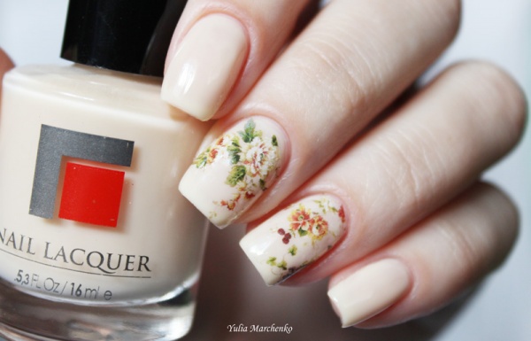 beżowy manicure beżowy manicure