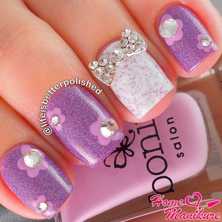 beżowy manicure z kryształkami manicure cyrkonie paznokcie design zdjęcie czerwony czarny układ klej różowy