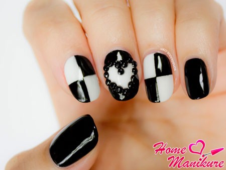 beżowy manicure beżowy manicure z kryształkami
