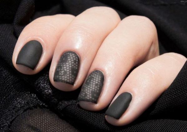 beżowy manicure z białym beżowy manicure z białym