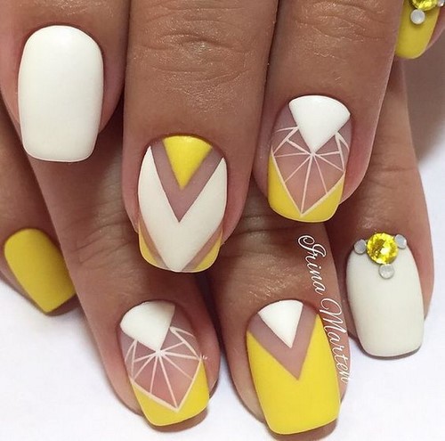 beżowy manicure beżowy manicure