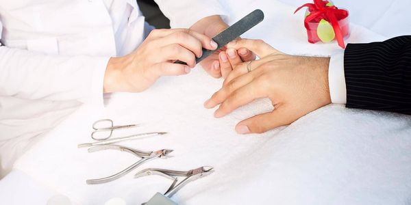 manicure sprzętowy manicure sprzętowy krok po kroku