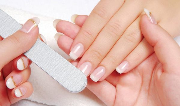 nieobrzynany europejski manicure nieobrzynany europejski manicure