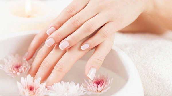 nieobrzynany europejski manicure nieobrzynany europejski manicure