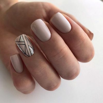 beżowy manicure beżowy manicure