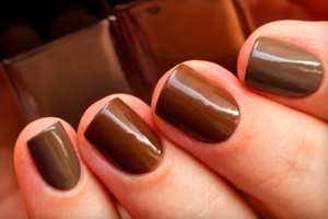 beżowy manicure manicure czekoladowy brązowy polski kolor zdjęcia
