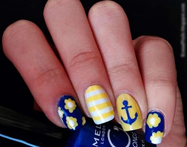 beżowy manicure beżowy manicure