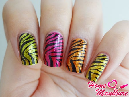 tigris manikűr köröm dizájn tigris fotó tigris manikűr köröm dizájn tigris fotó
