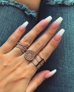 biały manicure biały manicure