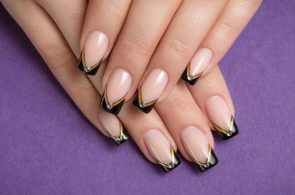 biały manicure biały manicure