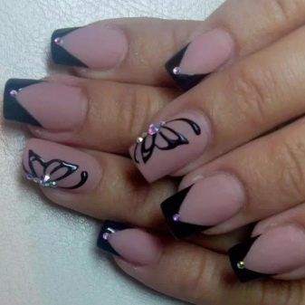 biały manicure biały manicure
