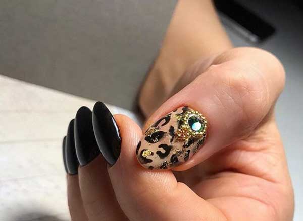 biały manicure manicure czarno-biały