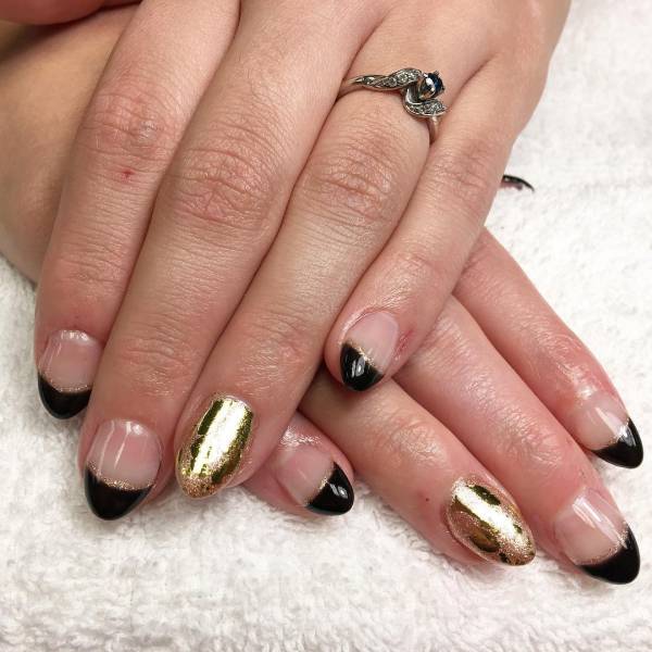 biały manicure manicure z białego złota