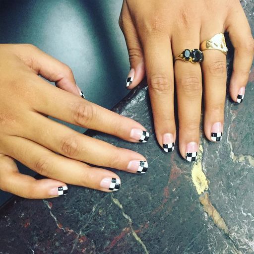 francuski manicure zdjęcie