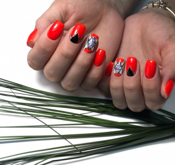 biały manicure biały manicure