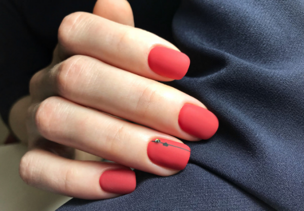 biały manicure biały manicure
