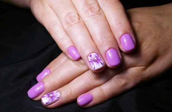biały manicure biały manicure