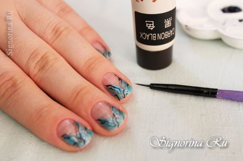 turkusowy manicure abstrakcyjny bulion brokatowa lekcja projektowania paznokci ze zdjęciem turkusowy manicure abstrakcyjny bulion brokatowa lekcja projektowania paznokci ze zdjęciem