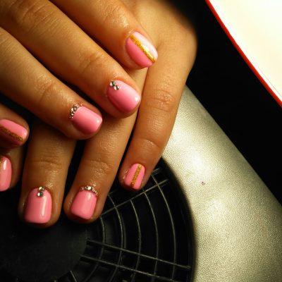 biały manicure biały manicure