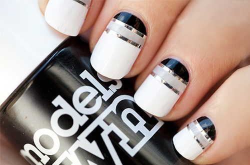 biały i niebieski manicure biały manicure