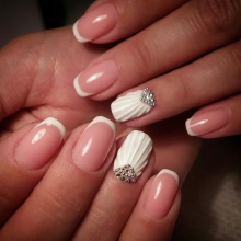 biały manicure biały manicure