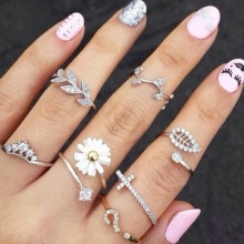 biały manicure biały manicure