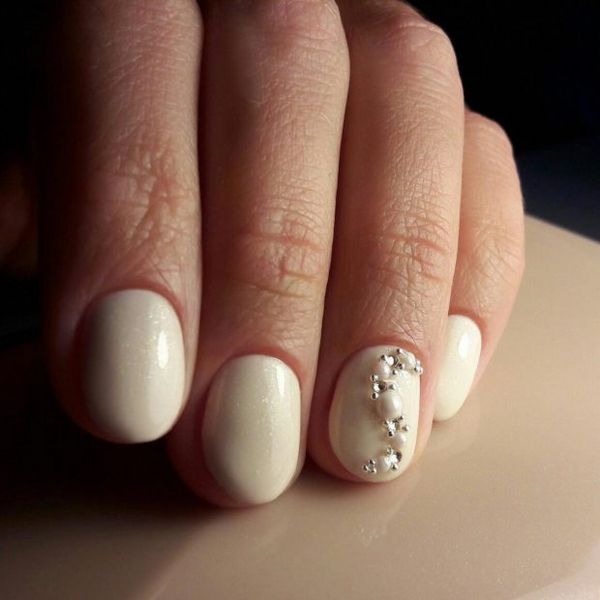 białe paznokcie manicure biały manicure