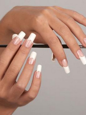 biały manicure biały manicure