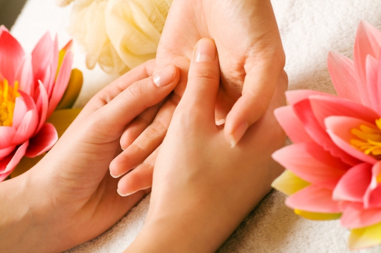 czym jest nieobrzynany manicure rodzaje nieobrzynanego manicure