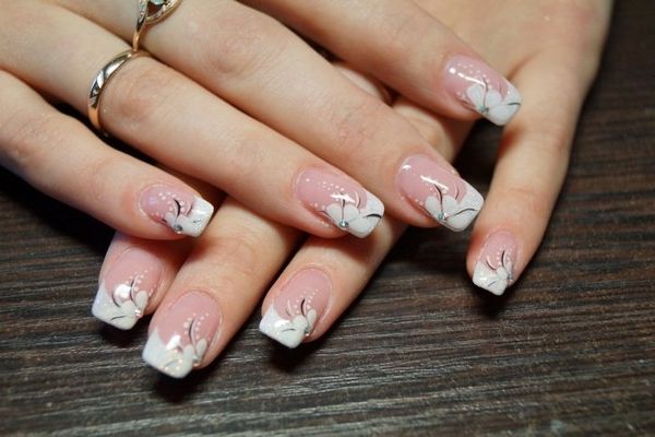 białe paznokcie manicure biały manicure