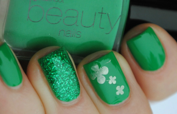 turkusowy manicure turkusowy manicure