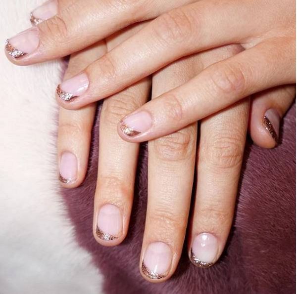 złoty manicure złoty manicure