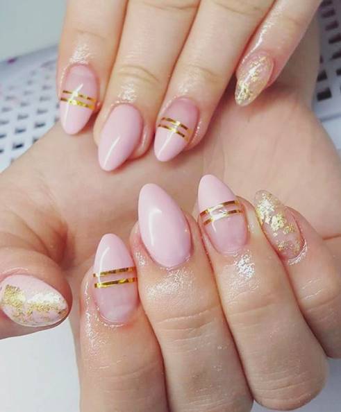 złoty manicure złoty manicure