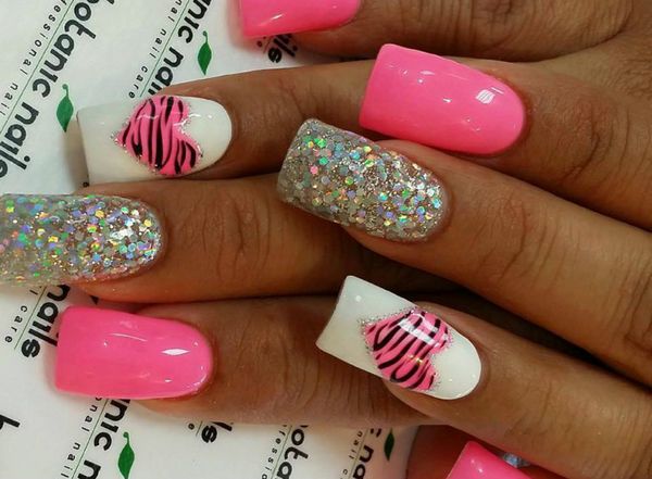 biały różowy manicure biały manicure