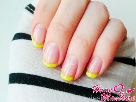 żółty manicure żółty manicure