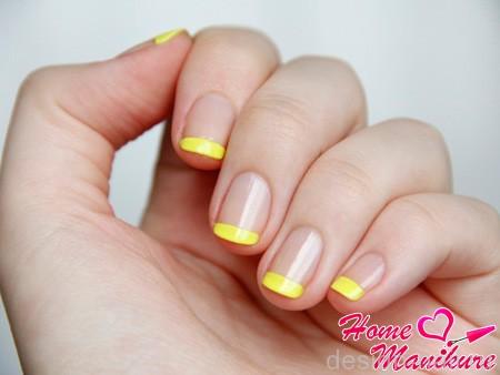 żółty manicure żółty manicure