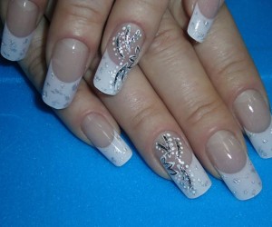 biały manicure biały manicure