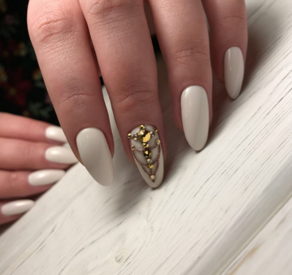 biały różowy manicure biały różowy manicure
