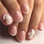 biały manicure biały manicure