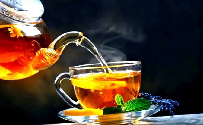 A legerősebb fogyókúrás teák, forró napokra is - varsanyiporteka.hu Forró tea segíti a fogyást