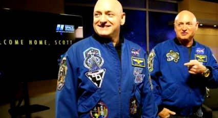 близнаци-астронавти