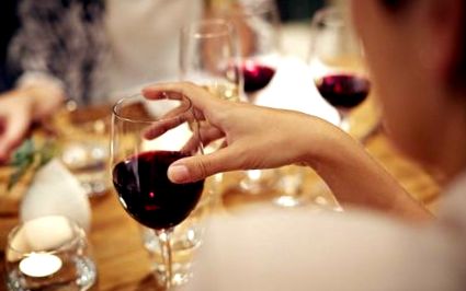 Преброяване на калории в червено вино
