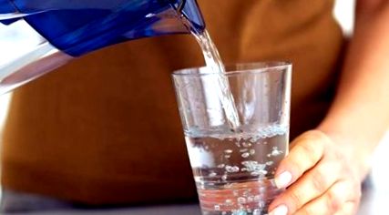 Tudja meg, hogyan javíthatja egészségét, ha naponta több vizet iszik