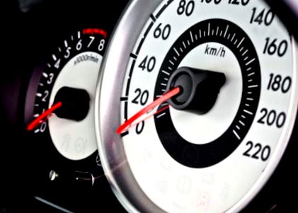 Autó fordulatszámmérő működése, értelmezése és ára - Ooreka