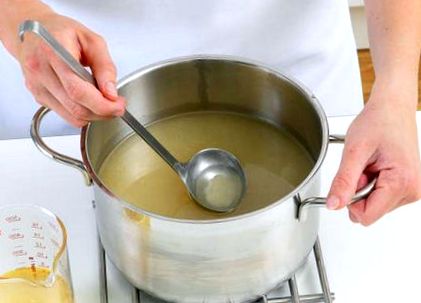 Így zsírtalaníthatod a túl zsíros ételt: 5 szuper konyhai trükk | ealmanach.hu